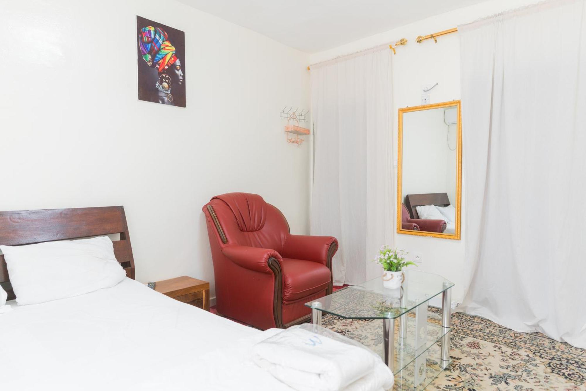 Residence Kane Diallo- Appartements Elegants Et Centraux A Dakar Exteriör bild